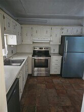 11925 NE 2nd Ave in Miami, FL - Building Photo - Building Photo