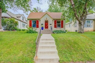 2531 Johnson St NE, Unit 1 in Minneapolis, MN - Building Photo