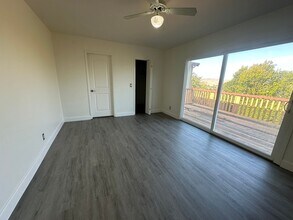 106 Gill Way in Benicia, CA - Foto de edificio - Building Photo