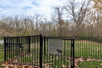 Springwell Village in St. Charles, MO - Foto de edificio - Building Photo