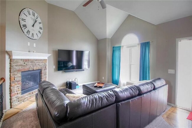 11156 N Madison Ave in Kansas City, MO - Building Photo - Building Photo