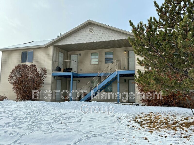 809 E Riggs St in East Helena, MT - Building Photo