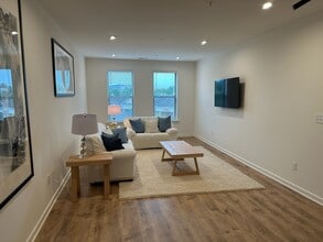 20973 Bluebird Sq in Sterling, VA - Foto de edificio - Building Photo