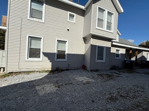 40 Cottage St in Rutland, VT - Foto de edificio - Building Photo
