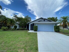 225 SE 31st St in Cape Coral, FL - Building Photo