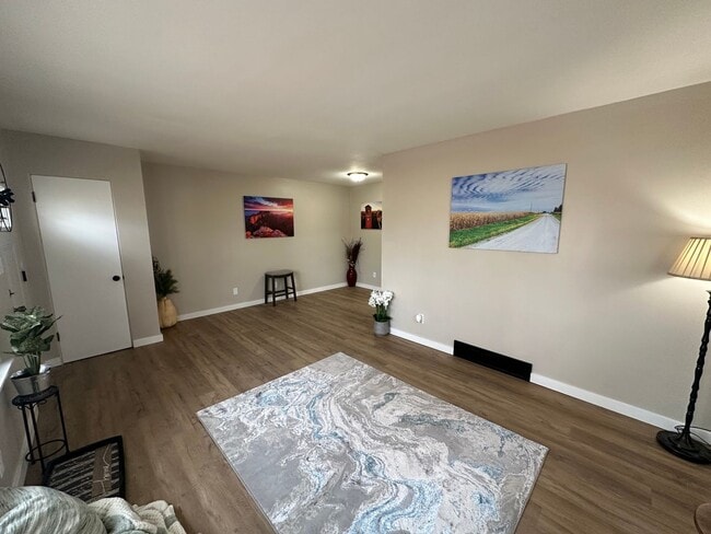 1126-1128-1128 Byron Ave in Waterloo, IA - Building Photo - Building Photo