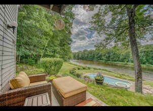 55 Mountain River Ave, Unit uniit 24 in Thornton, NH - Foto de edificio - Building Photo