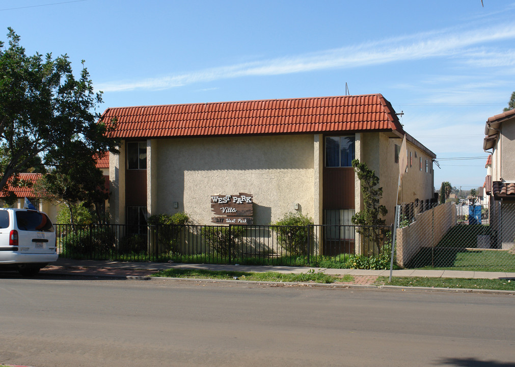 West Park Villa in San Diego, CA - Building Photo