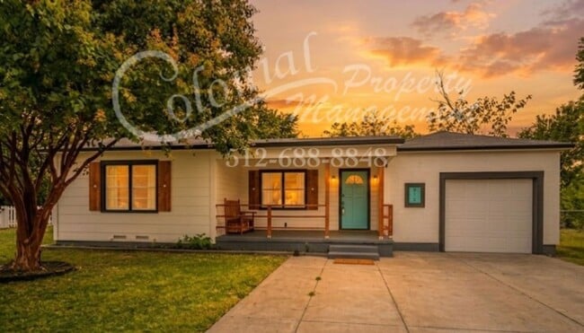 property at 917 Crockett Ct