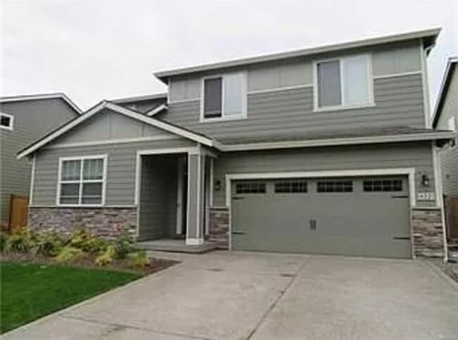 property at 14221 67th Ave E