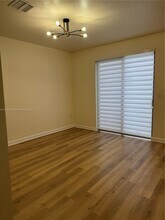 10825 W 33rd Way in Hialeah, FL - Building Photo - Building Photo