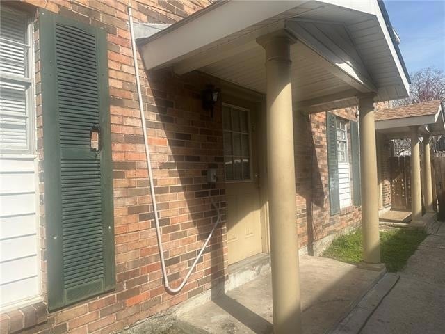 2909 Lake Villa Dr in Metairie, LA - Foto de edificio - Building Photo