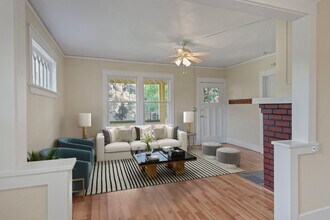 627 NW Georgia Ave in Bend, OR - Building Photo - Building Photo