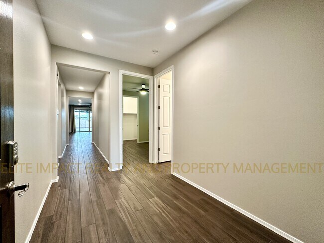 6514 E Via Arroyo Azul in Tucson, AZ - Building Photo - Building Photo