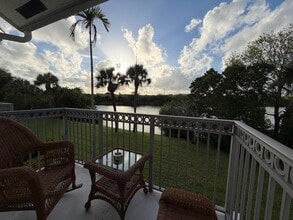 2052 Alta Meadows Ln in Delray Beach, FL - Building Photo - Building Photo