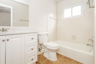 207 E Pecan Valley St in Collierville, TN - Building Photo - Building Photo