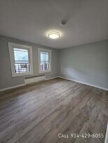 176 Webster Ave in Yonkers, NY - Building Photo