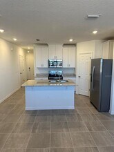 16446 Bird of Paradise Ave in Clermont, FL - Building Photo - Building Photo