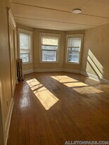 192 Kelton St, Unit 1 in Boston, MA - Building Photo