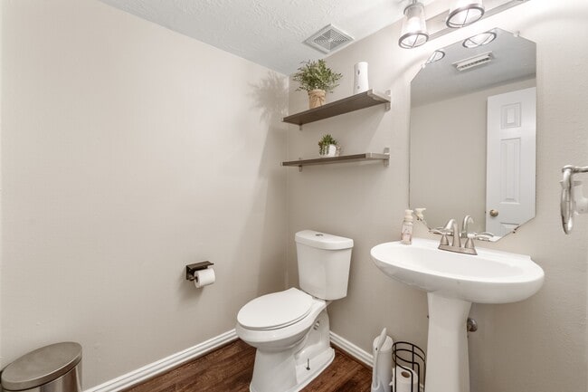 6923 Cobblestone Path