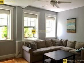 2009 Commonwealth Ave, Unit 2001-2 in Boston, MA - Building Photo - Building Photo
