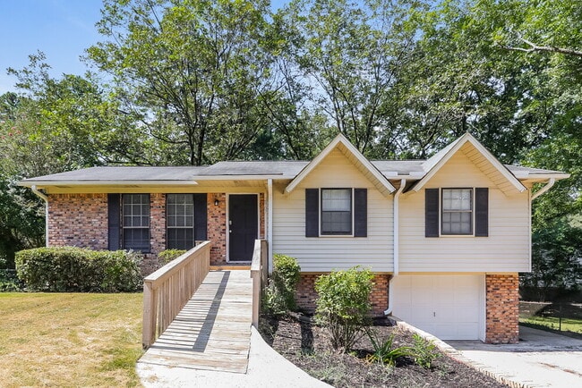 property at 2907 Cedar Ln