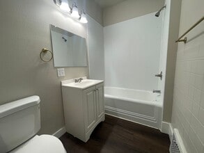 408 W Boone St in Marshalltown, IA - Building Photo - Building Photo