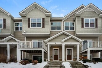 1949 Commonwealth Blvd in Chanhassen, MN - Building Photo - Building Photo