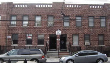 35-22 102nd St in Flushing, NY - Building Photo