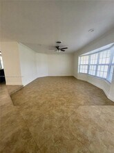 4440 NW 43rd St in Lauderdale Lakes, FL - Building Photo - Building Photo