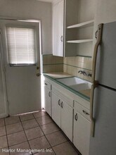 1803 E Chevy Chase Dr in Glendale, CA - Building Photo - Building Photo