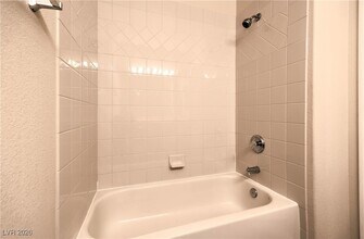 801 Dana Hills Ct in Las Vegas, NV - Building Photo - Building Photo