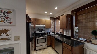 1722 Beacon St, Unit 4 Apartments