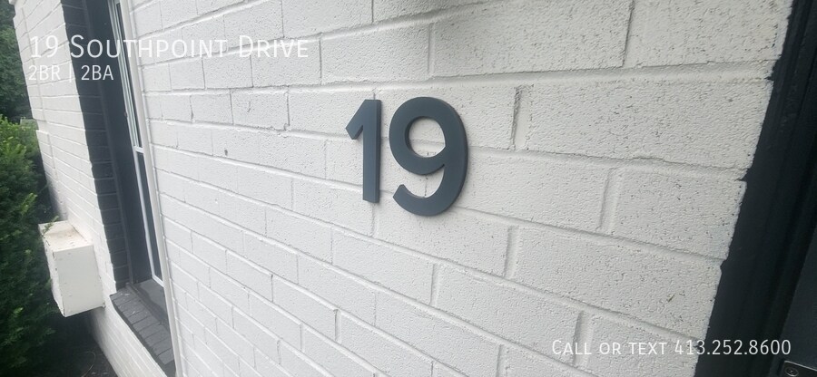 19 Southpoint Dr in Amherst, MA - Building Photo