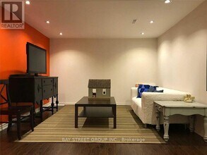 34 Fraser St in Markham, ON - Building Photo - Building Photo