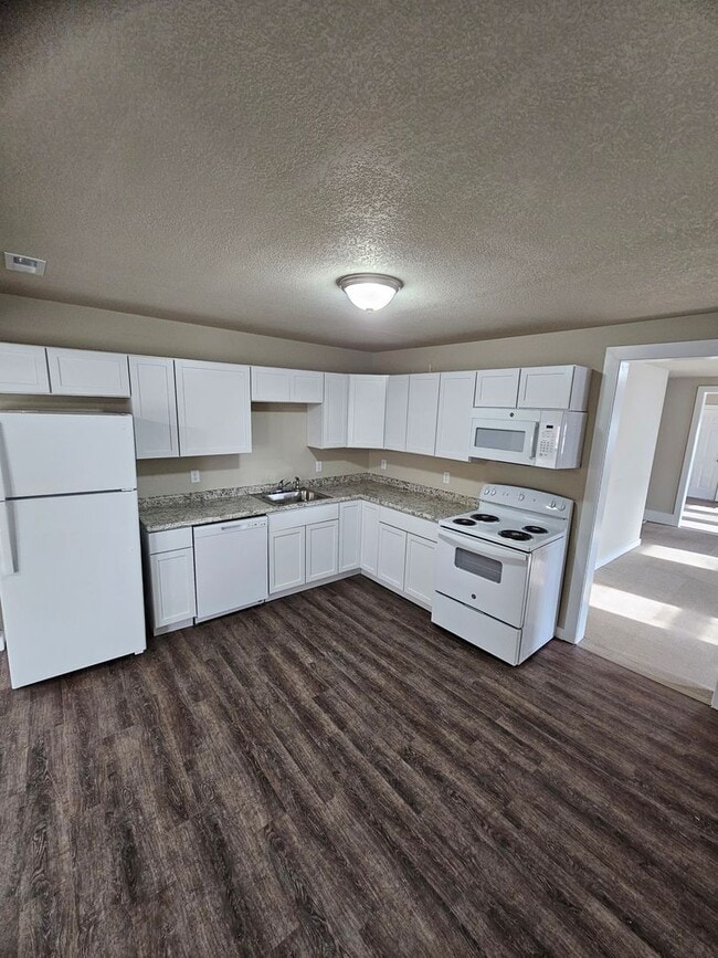 410 N 2nd St in Knoxville, IA - Building Photo - Building Photo