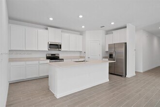 8934 SW 69th Ter in Ocala, FL - Building Photo - Building Photo