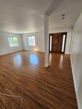 1459 W 102nd St in Los Angeles, CA - Foto de edificio - Building Photo