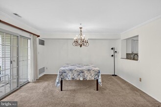 324 Tuvira Ln in Cherry Hill Township, NJ - Building Photo - Building Photo