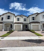 2451 SE 28th St in Homestead, FL - Building Photo