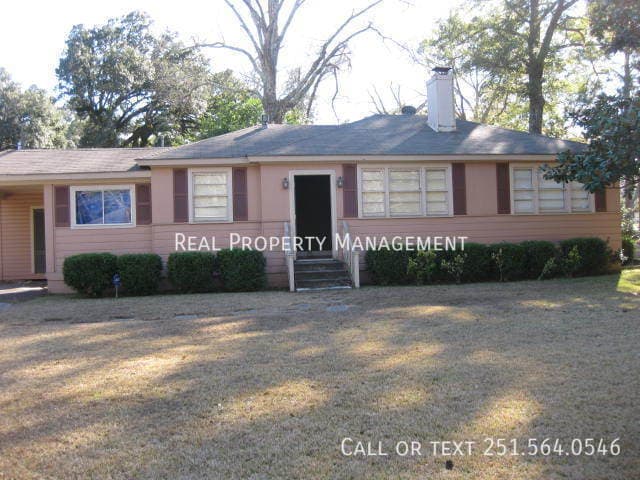 property at 5105 Pineview Ln S