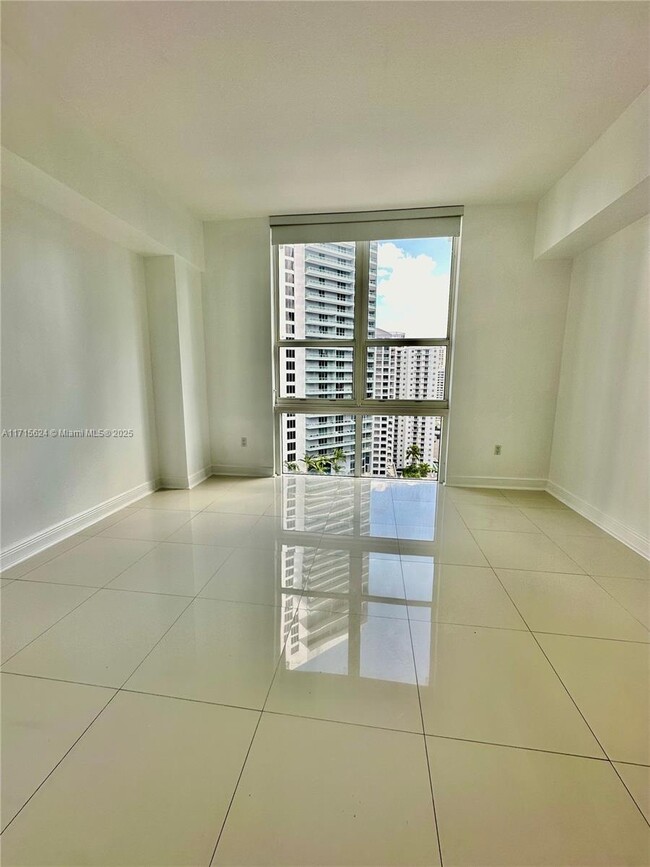 186 SE 12th Ter, Unit # 2302 in Miami, FL - Building Photo - Building Photo