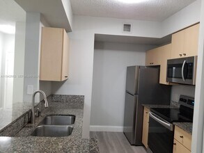 2470 Centergate Dr in Miramar, FL - Building Photo - Building Photo