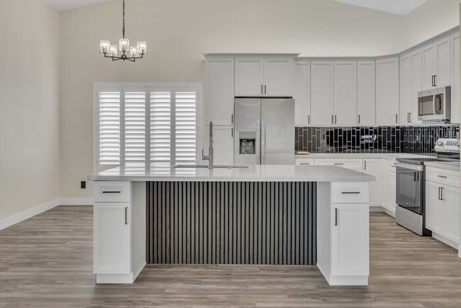 property at 3283 E Bonanza Rd