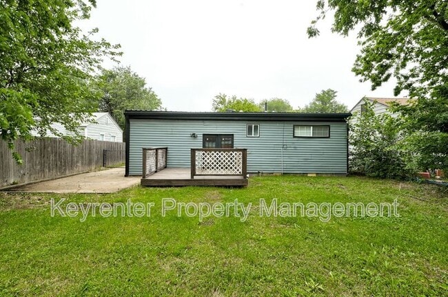 220 W Jacobs Dr