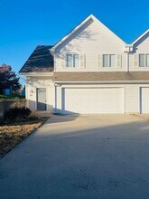 808 NE Independence Ct in Lee's Summit, MO - Building Photo - Building Photo