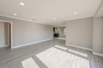 14947 Chatsworth St in Mission Hills, CA - Building Photo - Building Photo