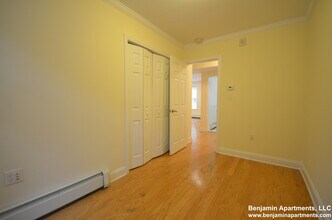 54 Alton Pl, Unit t1 in Brookline, MA - Building Photo - Building Photo