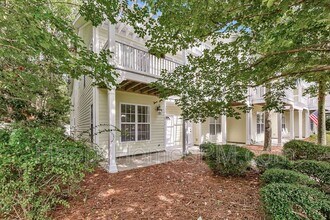 2932 Sugarberry Ln in Johns Island, SC - Foto de edificio - Building Photo