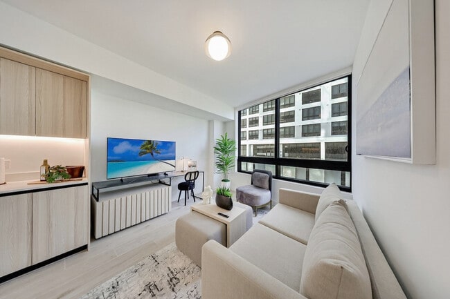 40 NW 3rd St, Unit SI ID1523910P